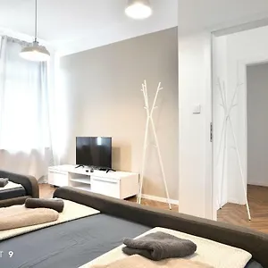  Apartment Downtown / Free Parking